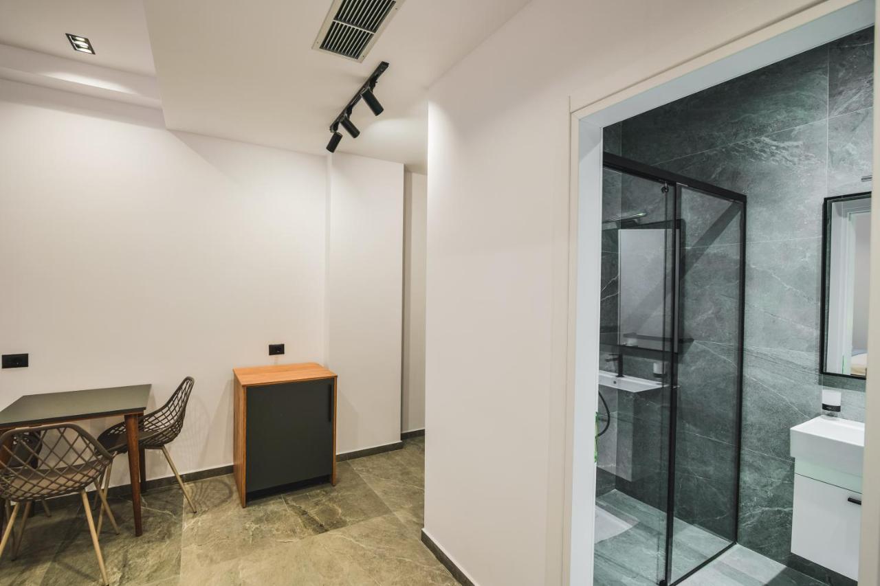 Jad Rooms Sarandë Exteriör bild