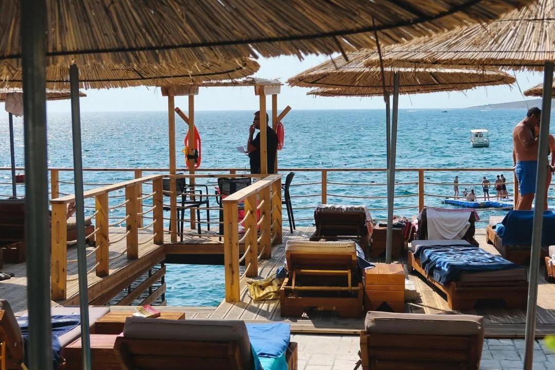 Jad Rooms Sarandë Exteriör bild