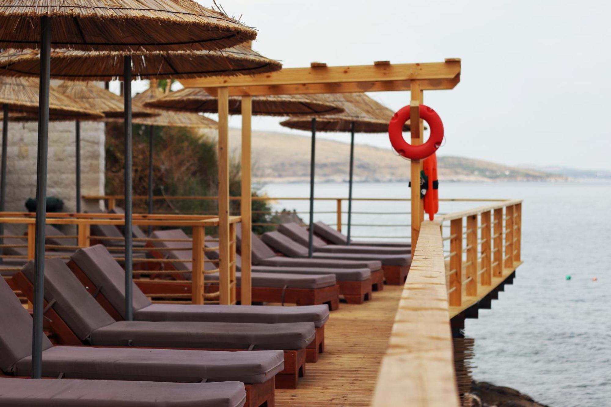 Jad Rooms Sarandë Exteriör bild