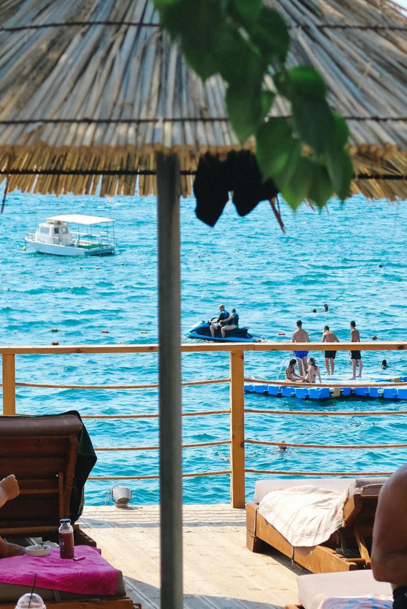 Jad Rooms Sarandë Exteriör bild
