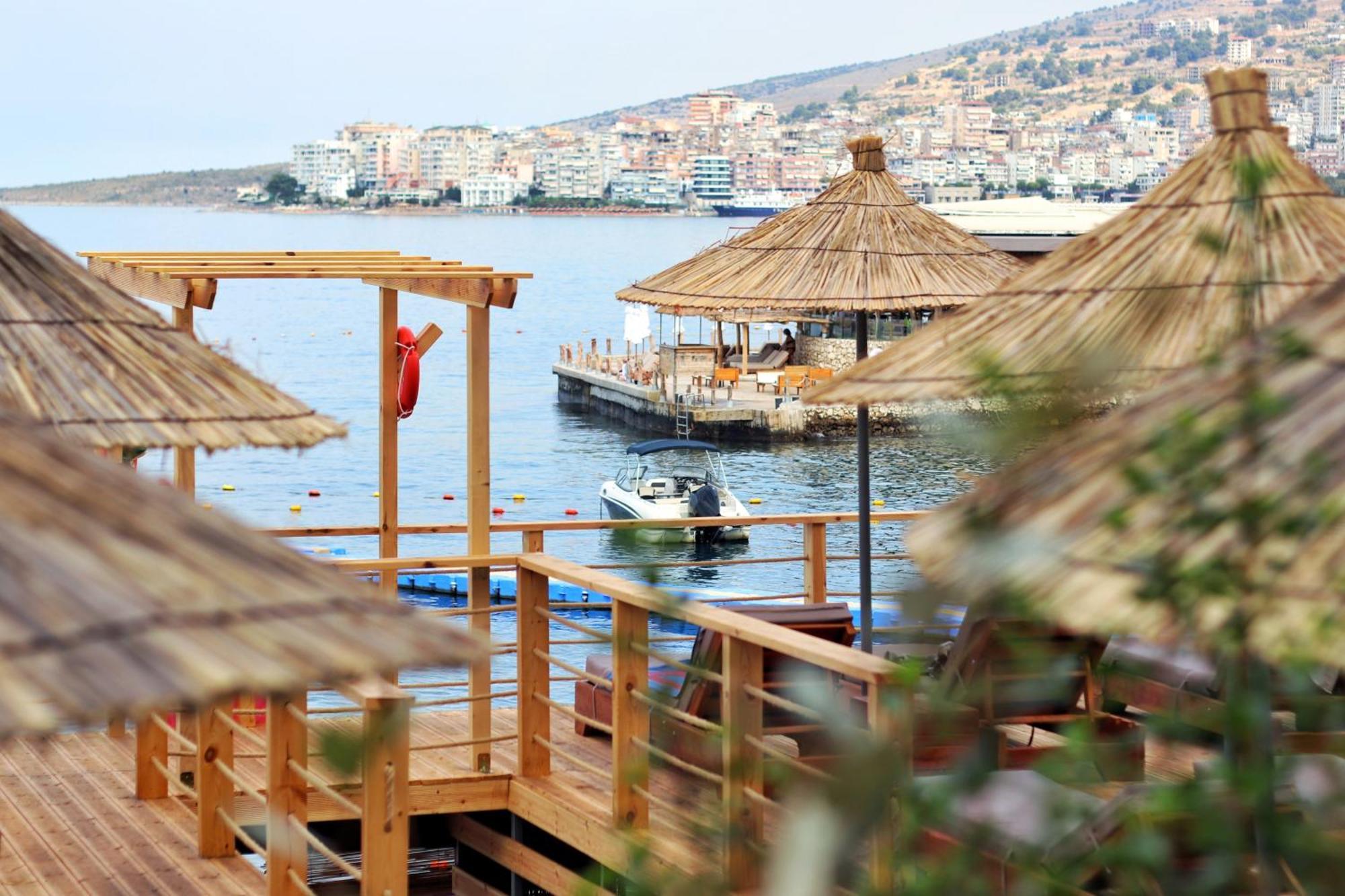 Jad Rooms Sarandë Exteriör bild